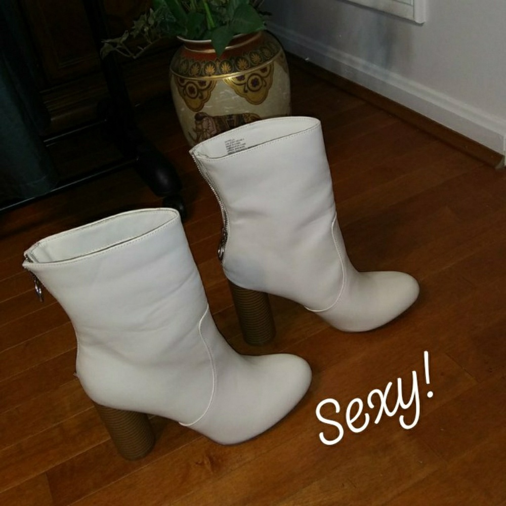 🌟 White "Super Sexy" Boots 🌟